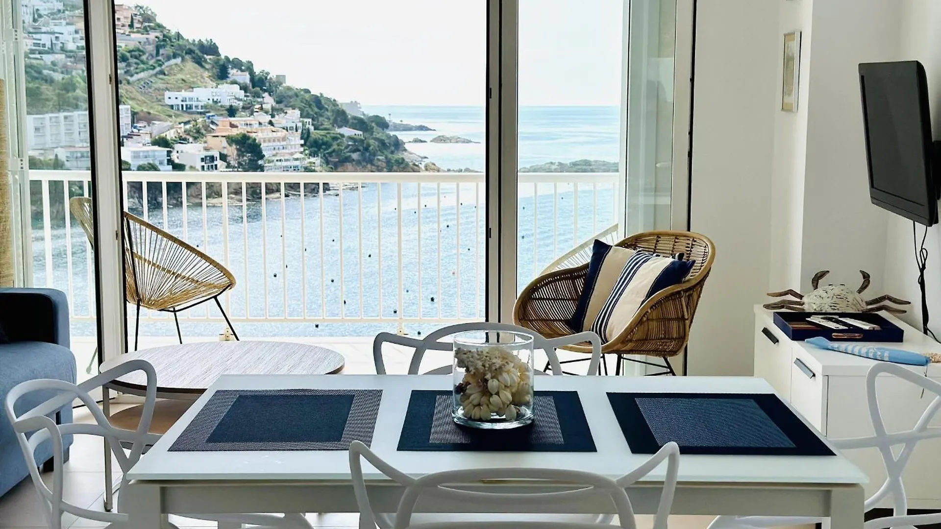 Apartment Nuevo 3254 Montemar, 24,Maravillosa Vista Al Mar, Situacion Ideal Para Practicar Senderismo, A 150M. De La Playa. - Es-258-35 Roses