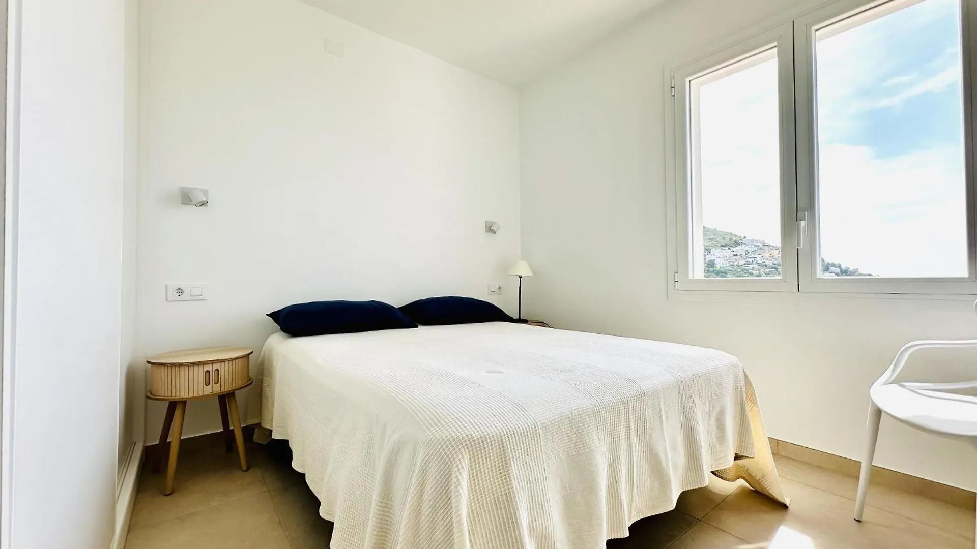 Nuevo 3254 Montemar, 24,Maravillosa Vista Al Mar, Situacion Ideal Para Practicar Senderismo, A 150M. De La Playa. - Es-258-35 Ρόζες 0*,