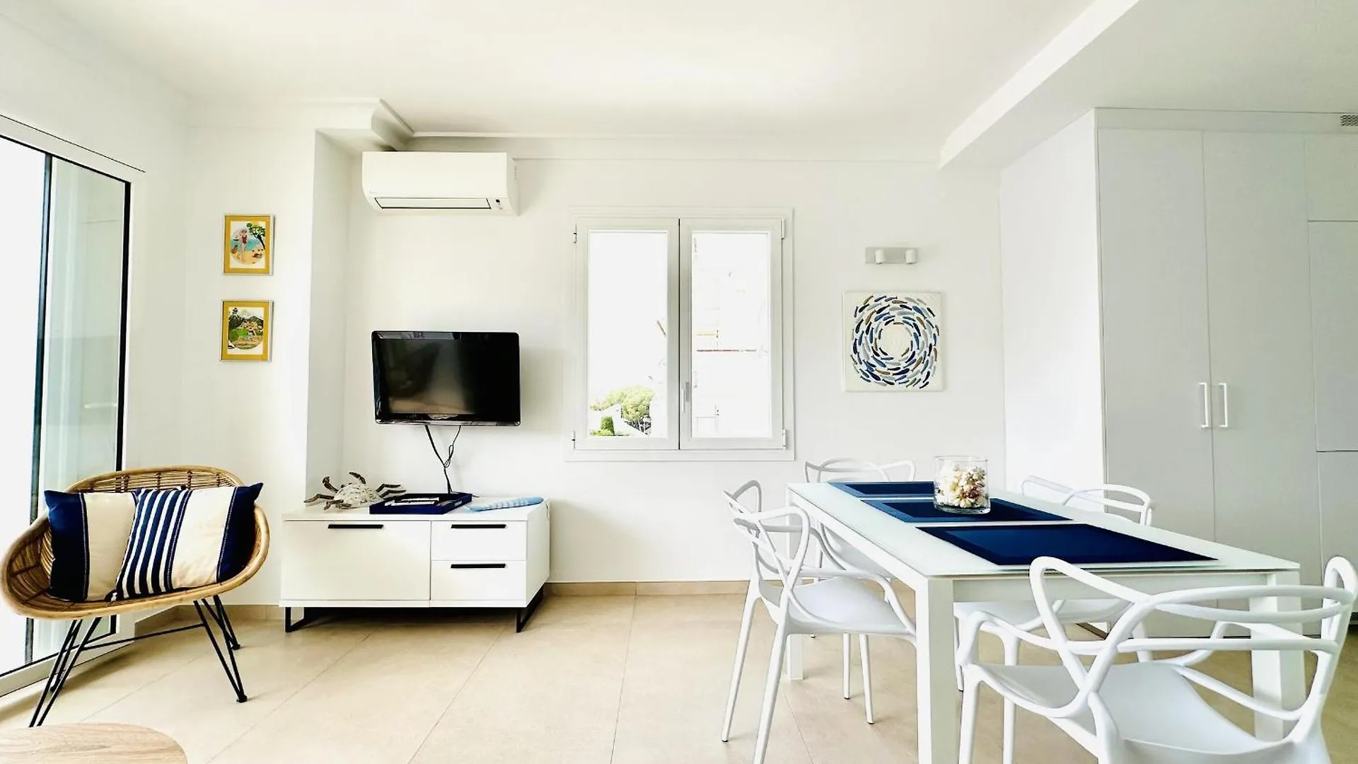 Nuevo 3254 Montemar, 24,Maravillosa Vista Al Mar, Situacion Ideal Para Practicar Senderismo, A 150M. De La Playa. - Es-258-35 Ρόζες